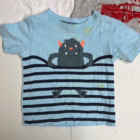 Carter’s T-shirt Bundle 24M - Picture 2 of 7